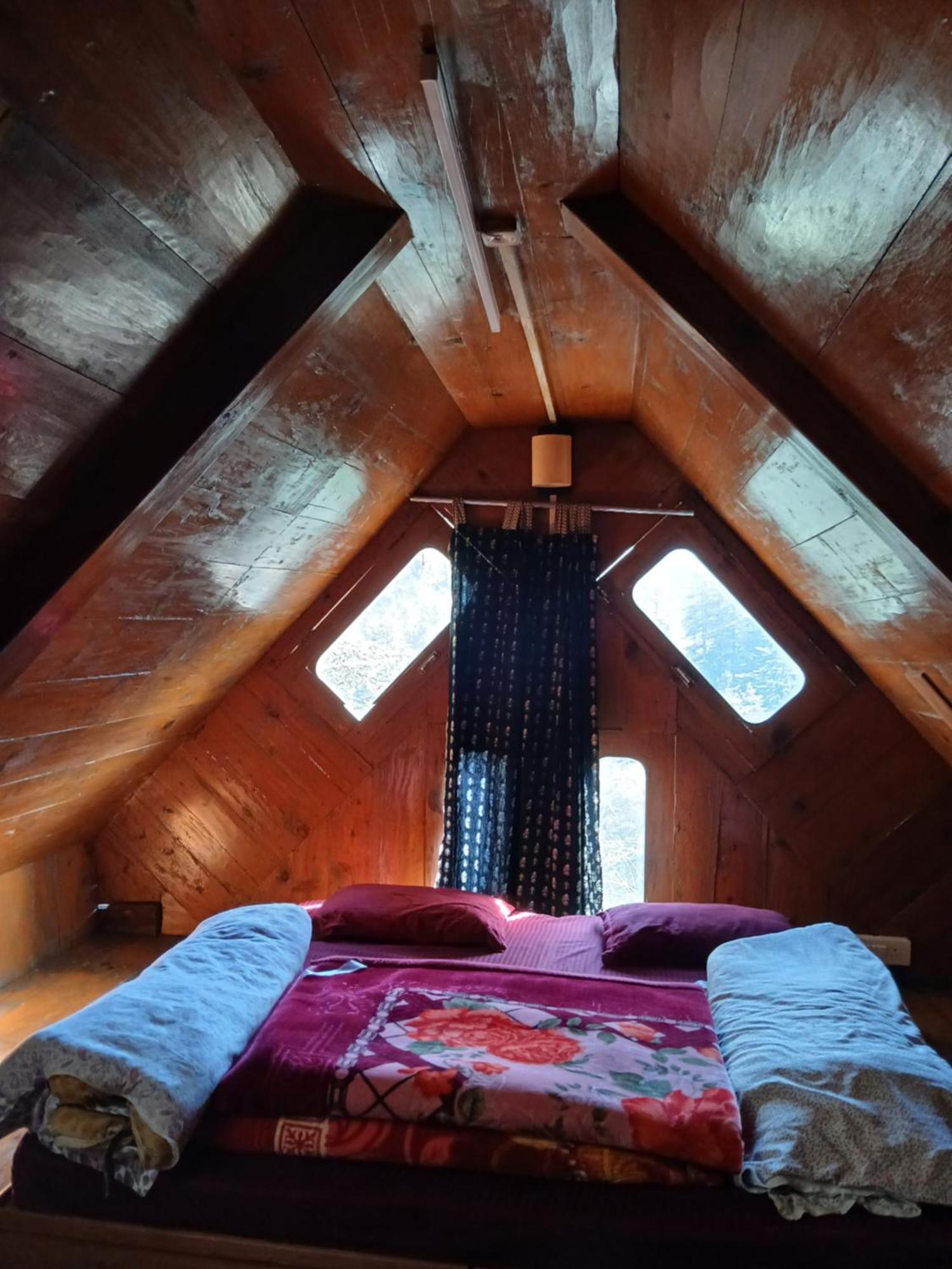 Swiss Cottage Jibhi Luaran gambar